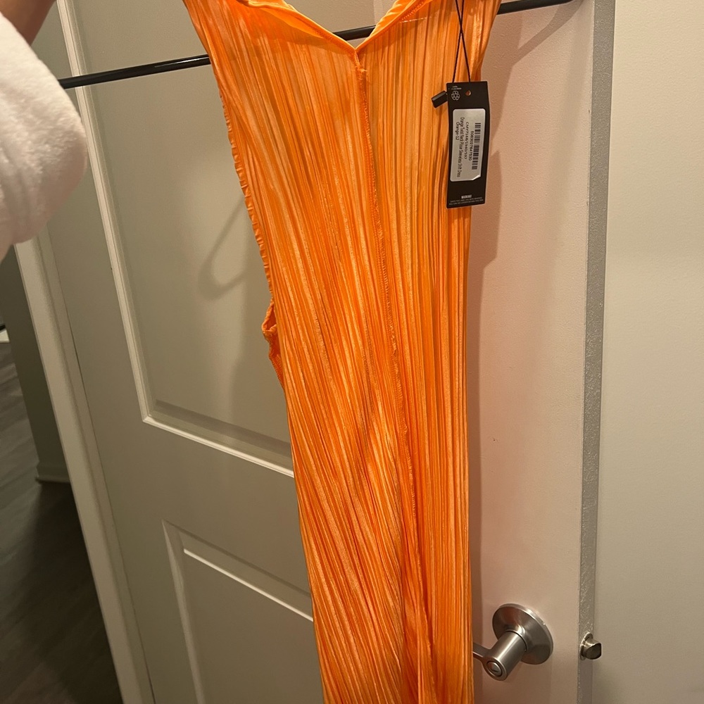 Orange Twist Neck Plisse Sleeveless Shift Dress